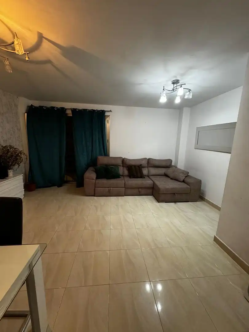 Sala d'estar de Pis en venda en Puerto Real amb Aire condicionat, Moblat i Forn