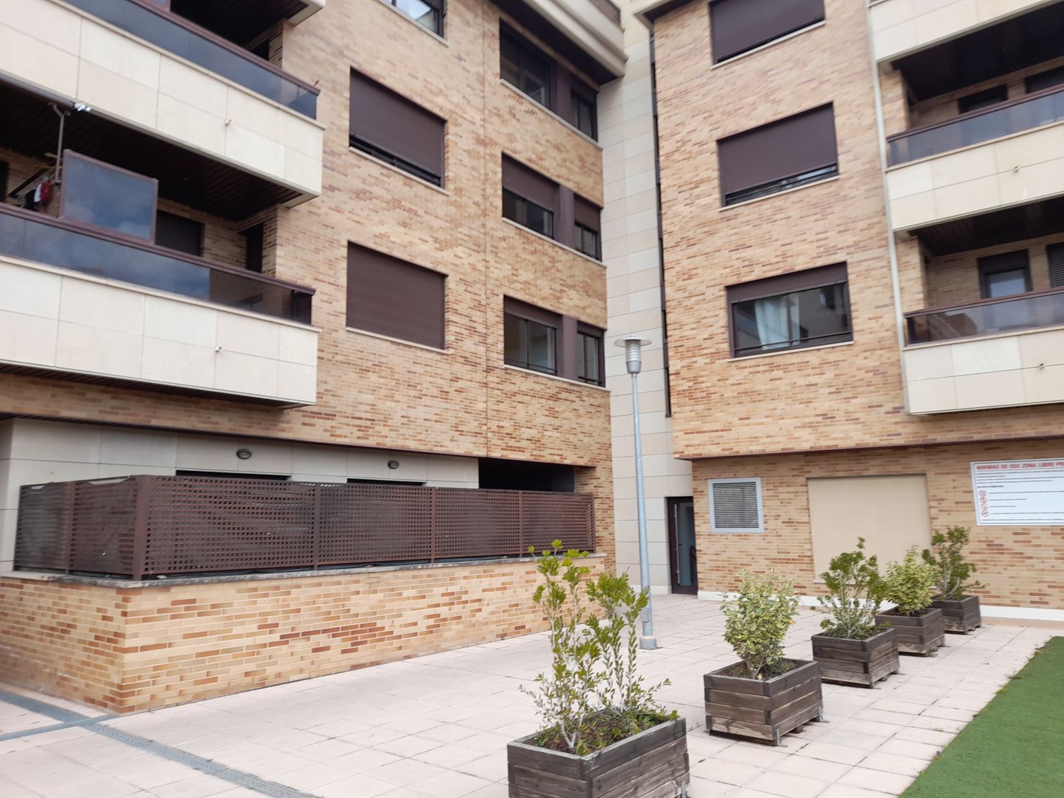 Vista exterior de Pis en venda en  Logroño amb Aire condicionat, Calefacció i Terrassa