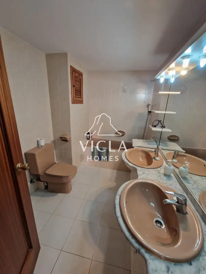 Badezimmer von Wohnung zum Verkauf in Eivissa mit Klimaanlage, Heizung und Terrasse