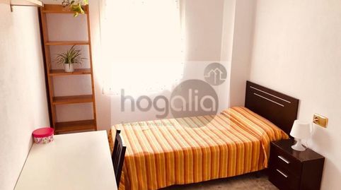 Foto 2 de Piso de alquiler en San Pablo, Sevilla Capital