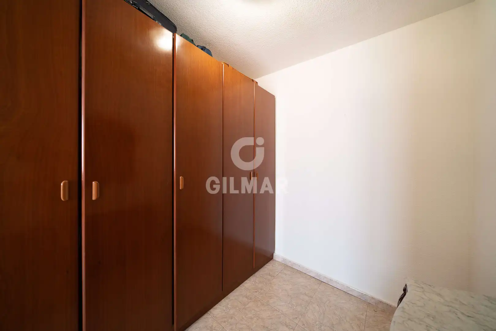Habitación de Piso en venta en Madrid con Calefacción y Trastero