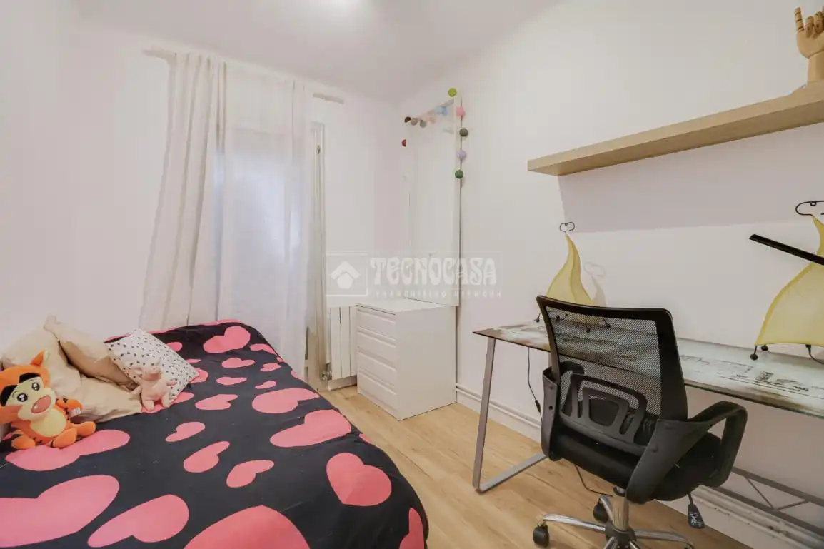 Dormitori de Pis en venda en Sant Feliu de Llobregat amb Calefacció