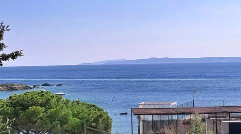 Foto 2 de Apartamento en venta en Avenida de Santa Barbara, 27, Almadrava - Canyelles - Puig-Rom, Girona