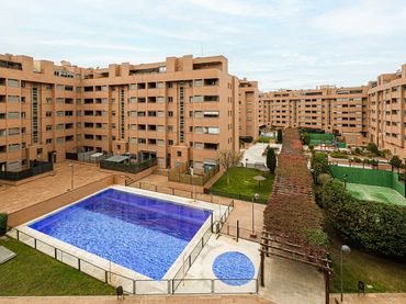 Piso con ascensor en venta en San Juan De Ortega 24