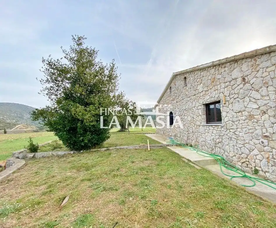 Finca rústica en venda en Canyelles amb Aire condicionat, Jardí privat i Traster