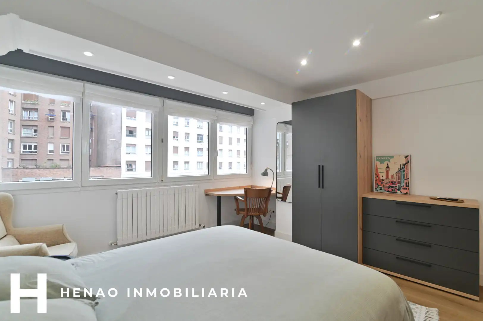 Habitación de Apartamento en venta en Bilbao  con Calefacción, Parquet y Amueblado