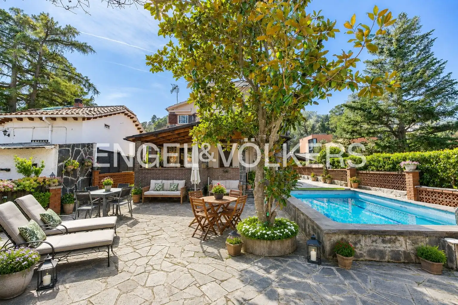 Terraza de Casa o chalet en venta en Sant Cugat del Vallès con Aire acondicionado, Calefacción y Jardín privado