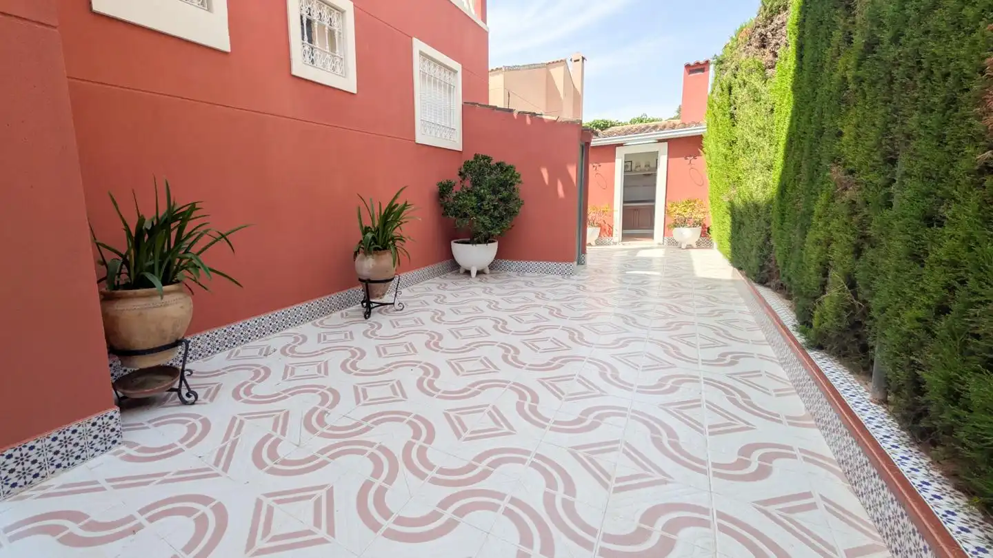 Terrassa de Casa o xalet en venda en Elche / Elx amb Aire condicionat, Jardí privat i Terrassa