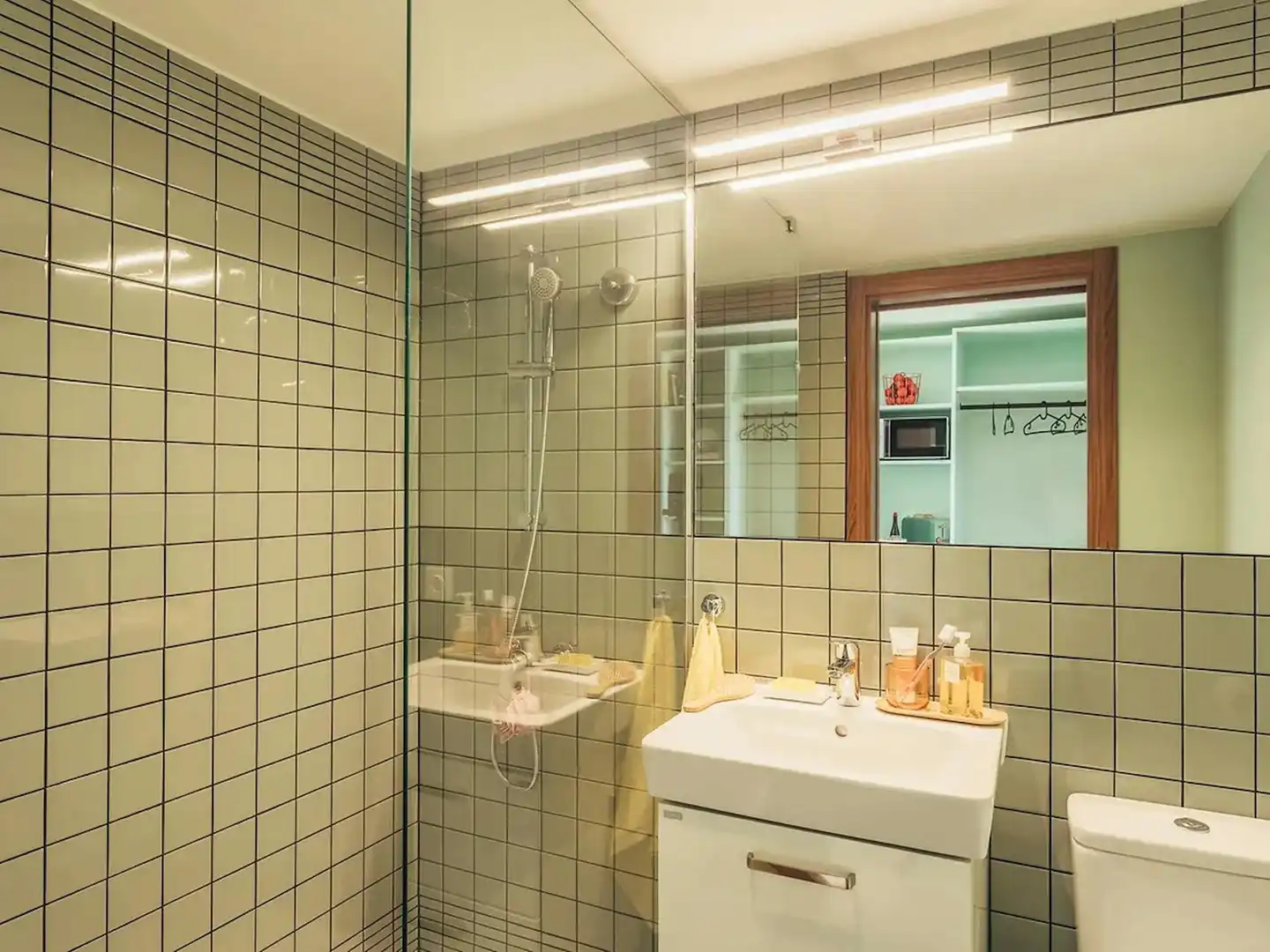 Badezimmer von Gebäude zur Miete in Cerdanyola del Vallès