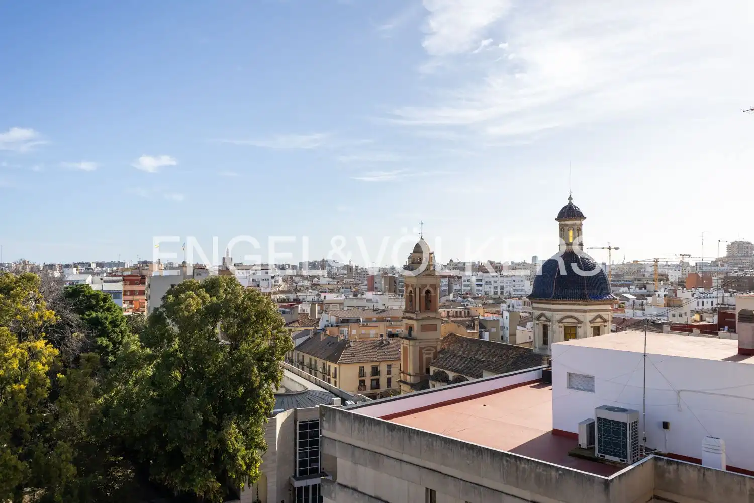 Exterior view of Flat for rent in Valencia  with Air Conditioner, Heating and Parquet flooring