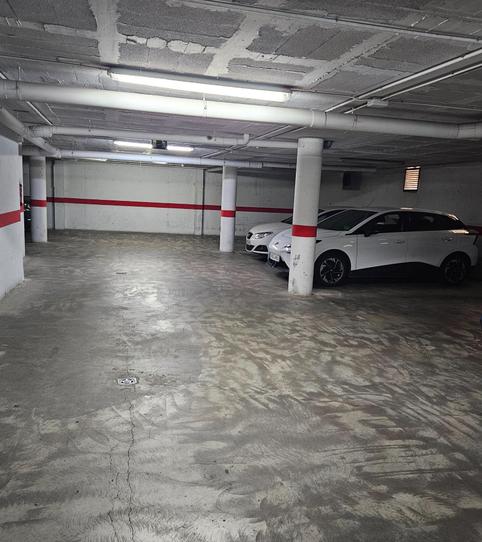 Foto 2 de Garatge de lloguer a Calle de Josep Bosch I Puy, Montilivi, Girona Capital