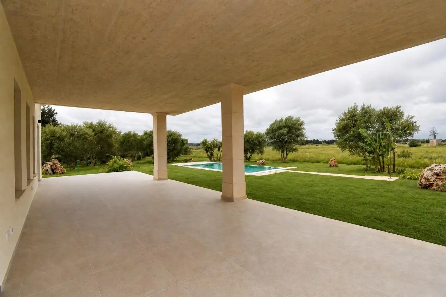 Terraza de Finca rústica en venta en Muro con Aire acondicionado, Calefacción y Jardín privado