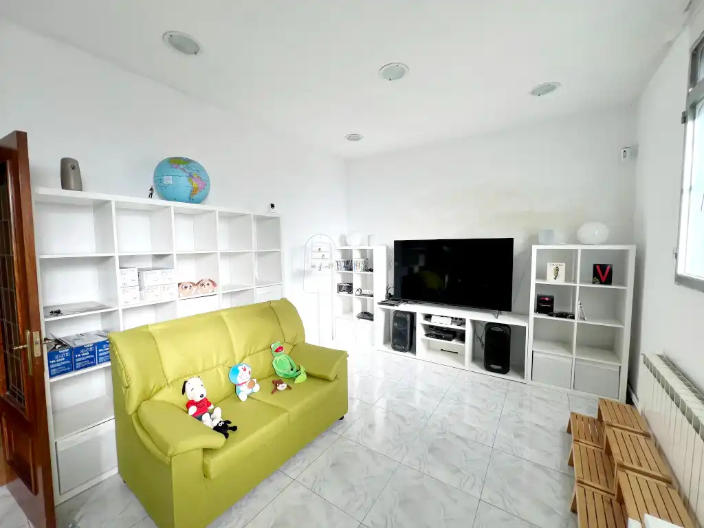 Wohnzimmer von Wohnung zum Verkauf in Madrid mit Klimaanlage, Heizung und Privatgarten