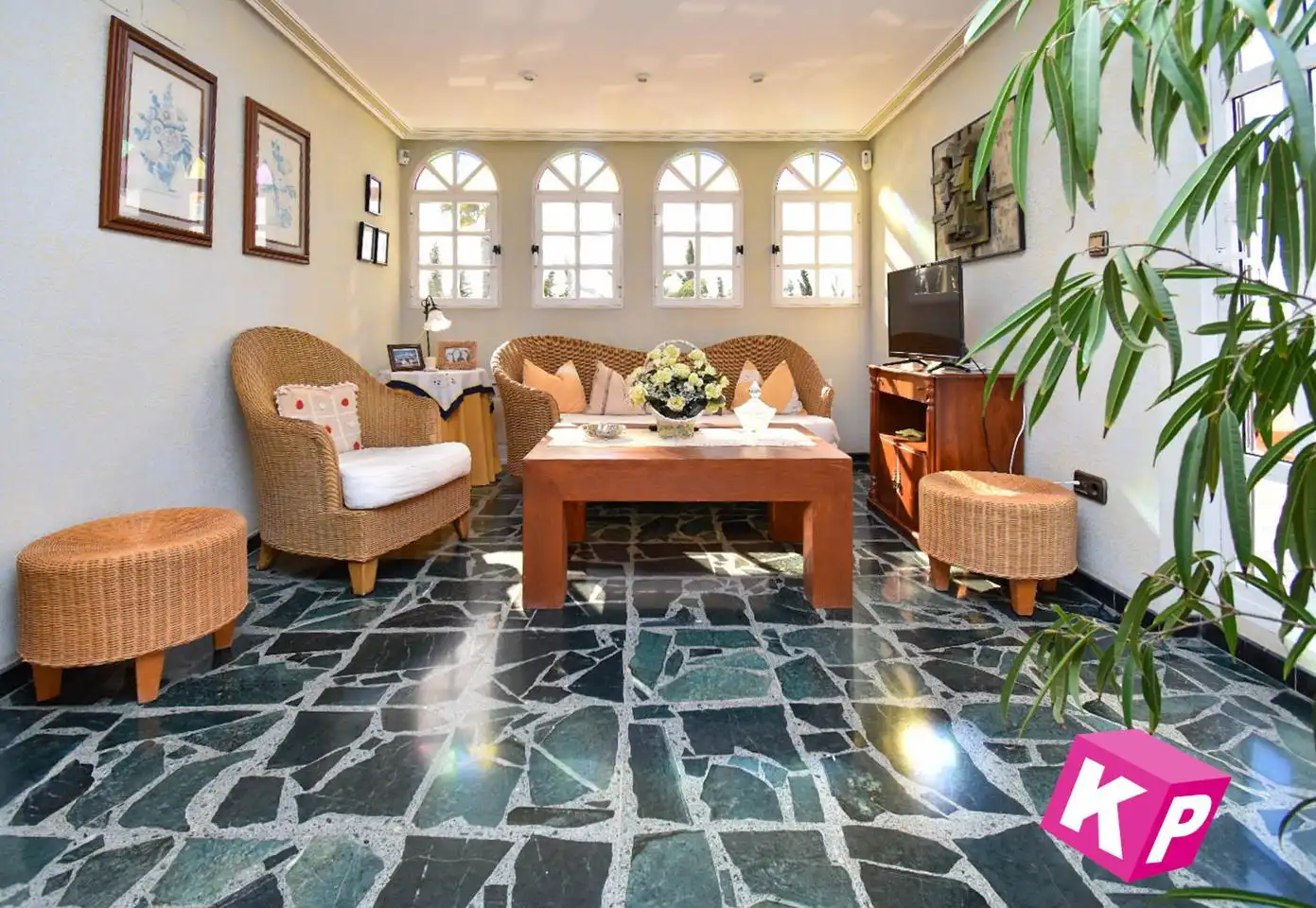 Sala d'estar de Casa o xalet en venda en Elche / Elx amb Jardí privat, Terrassa i Traster