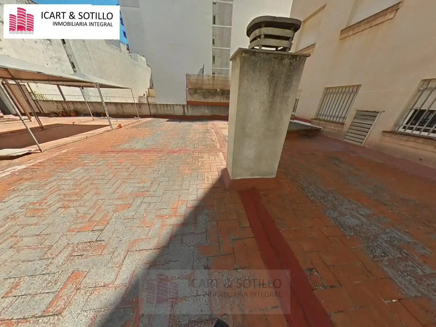 Terraza de Oficina en venta en Vinaròs con Aire acondicionado