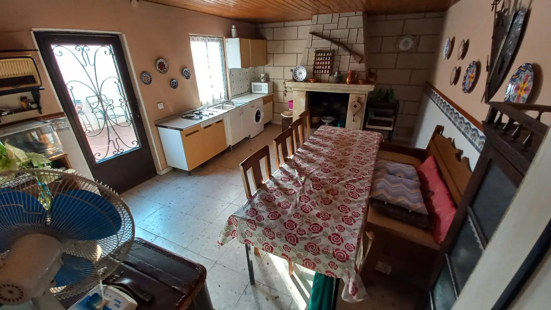 Kitchen of Houses for sale in Moraleja del Vino