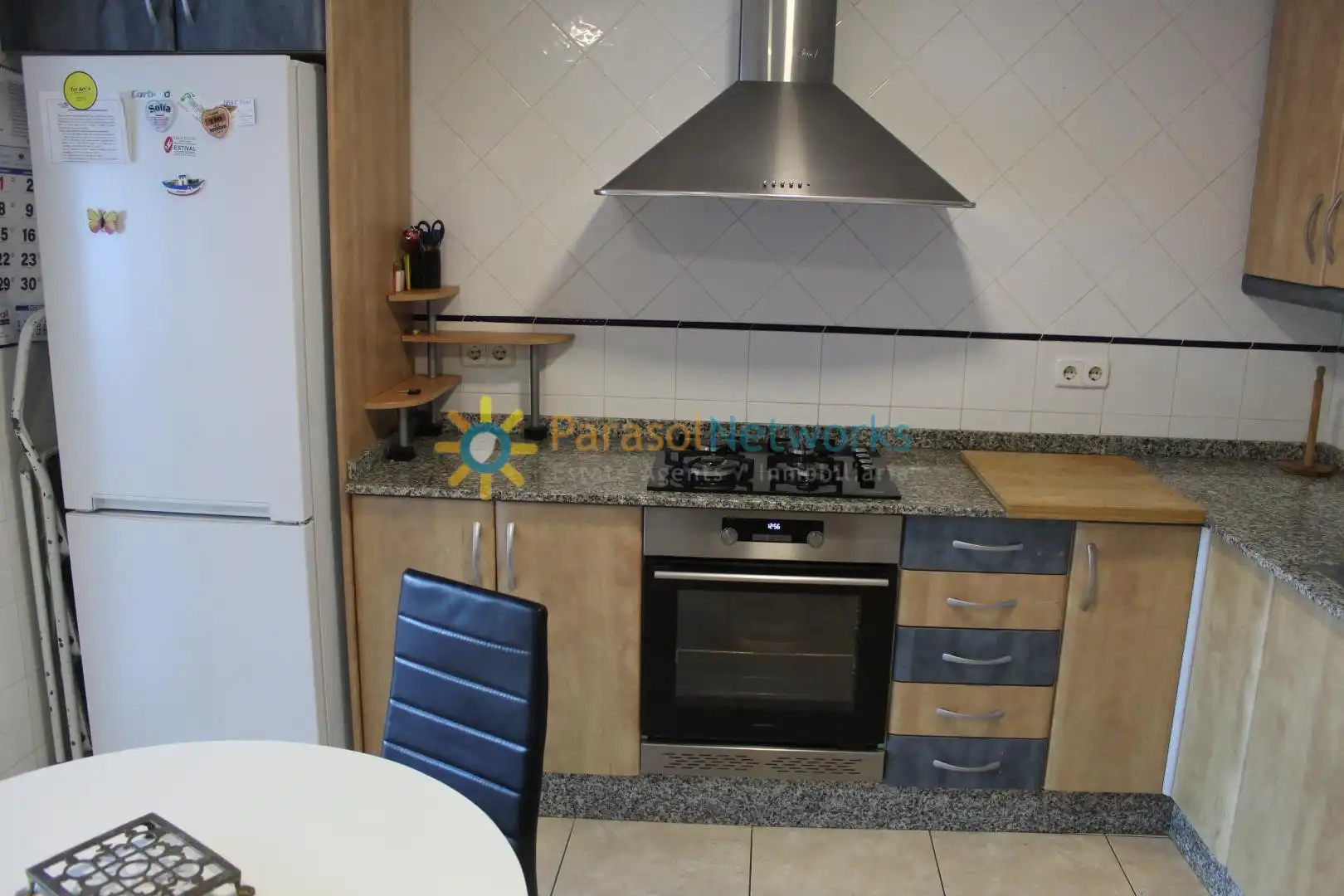 Cuina de Casa o xalet de lloguer en Oliva amb Aire condicionat, Jardí privat i Terrassa