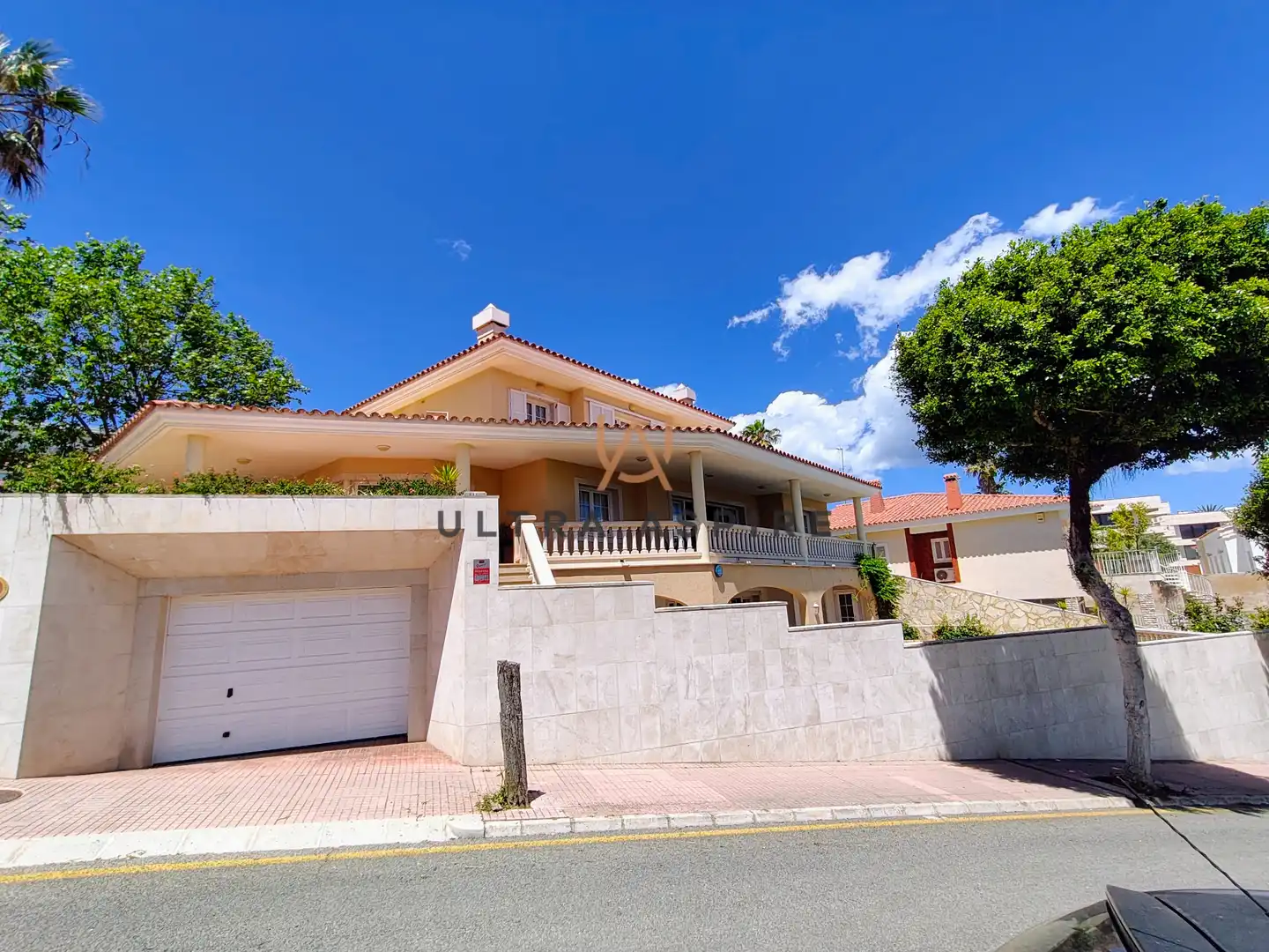 Vista exterior de Casa o xalet en venda en Maó - Mahón amb Aire condicionat, Calefacció i Jardí privat