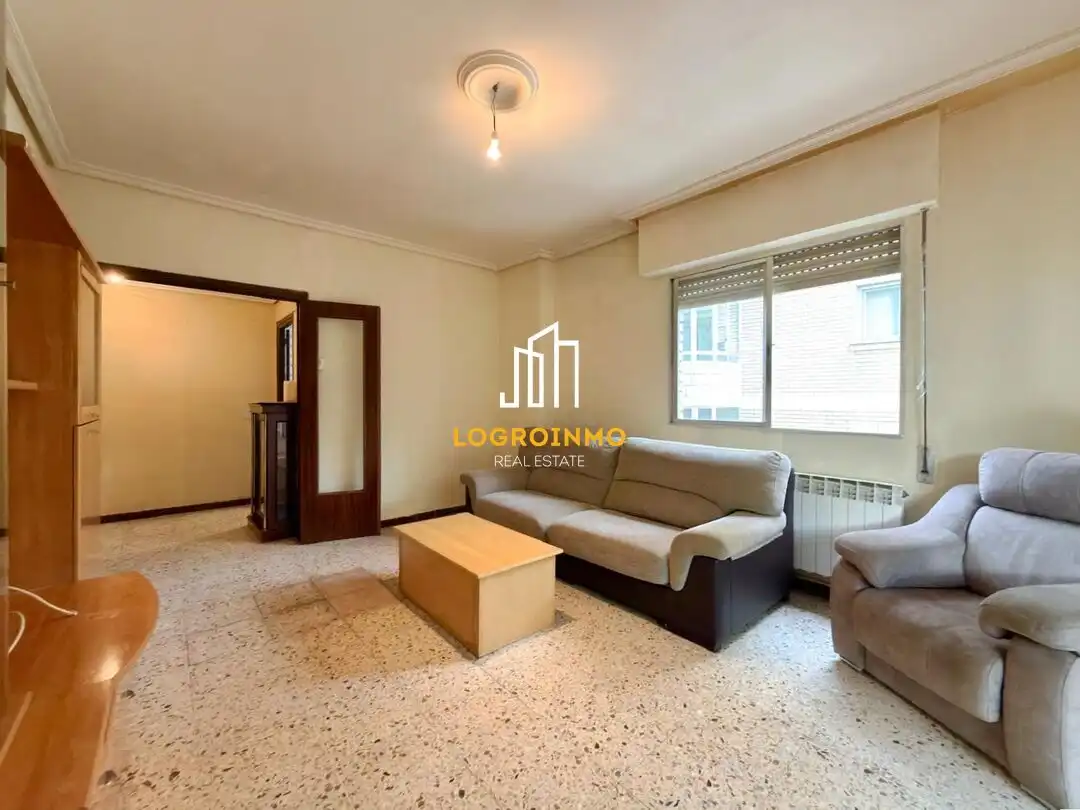 Wohnzimmer von Wohnung zum Verkauf in  Logroño mit Heizung und Terrasse