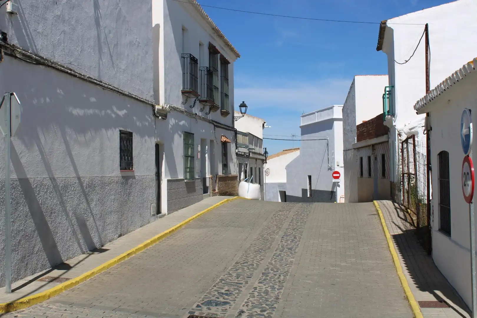 Vista exterior de Casa o xalet en venda en Castilblanco de los Arroyos amb Aire condicionat, Calefacció i Traster