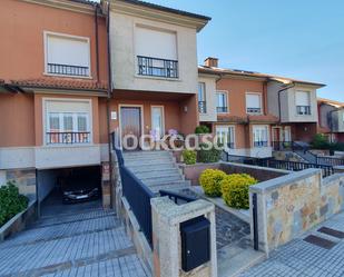 Exterior view of House or chalet for sale in Sanxenxo  with Heating, Private garden and Terrace