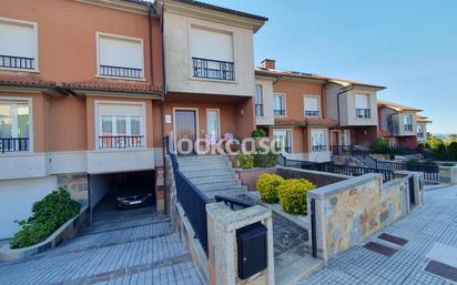 Exterior view of House or chalet for sale in Sanxenxo  with Terrace and Balcony