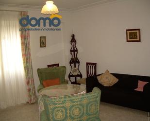 Living room of Flat to rent in  Granada Capital  with Furnished, Washing machine and Microwave