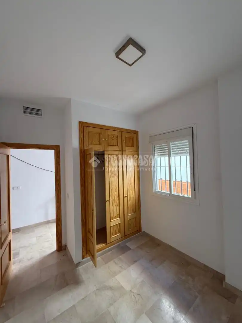 Detached homes for rent in Villamanrique de la Condesa