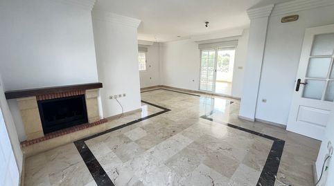 Foto 2 de Àtic de lloguer a Avenida de la Alcudia, 130b, Río Real, Marbella