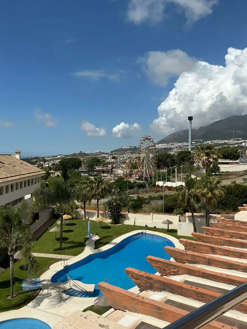 Vista exterior de Piso en venta en Benalmádena con Aire acondicionado, Terraza y Trastero