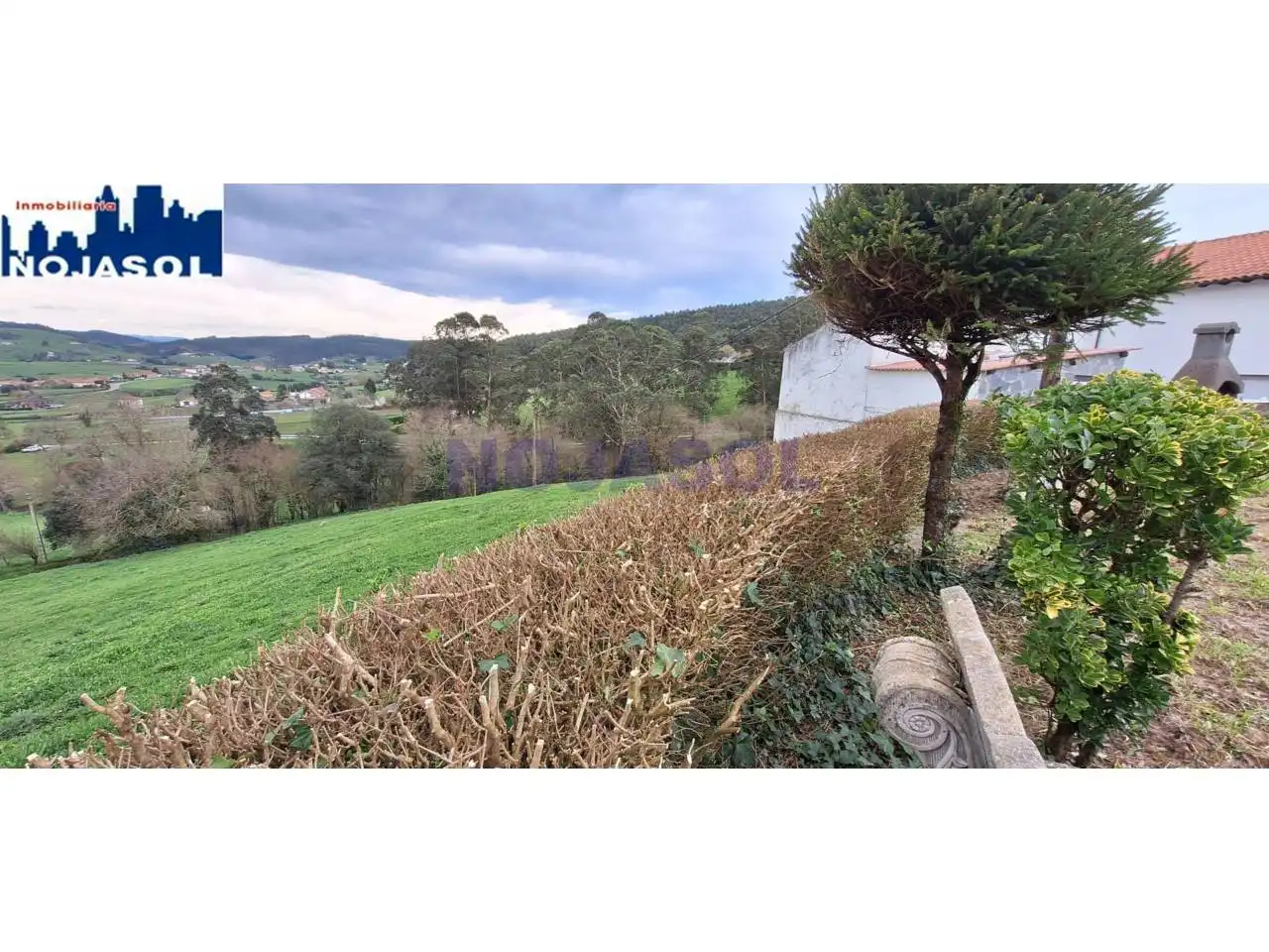 Houses for sale in Bareyo  with Private garden and Furnished