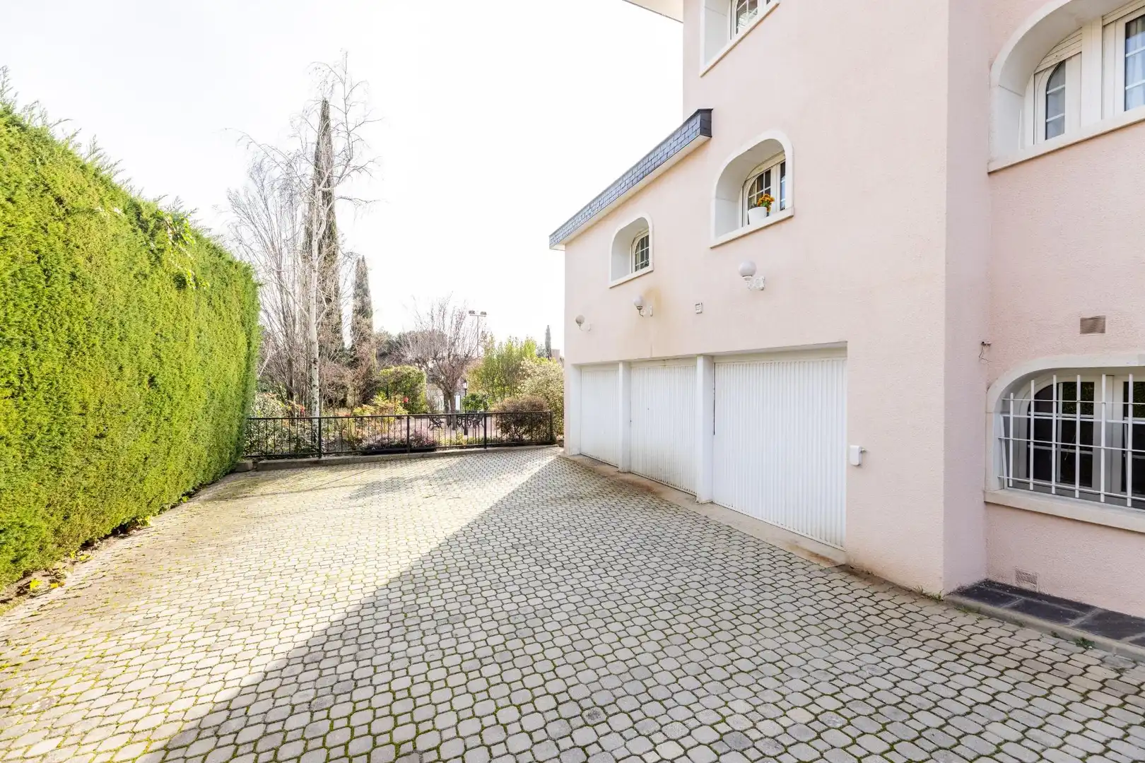 Parking de Casa o chalet en venta en Torrelodones con Calefacción, Jardín privado y Terraza