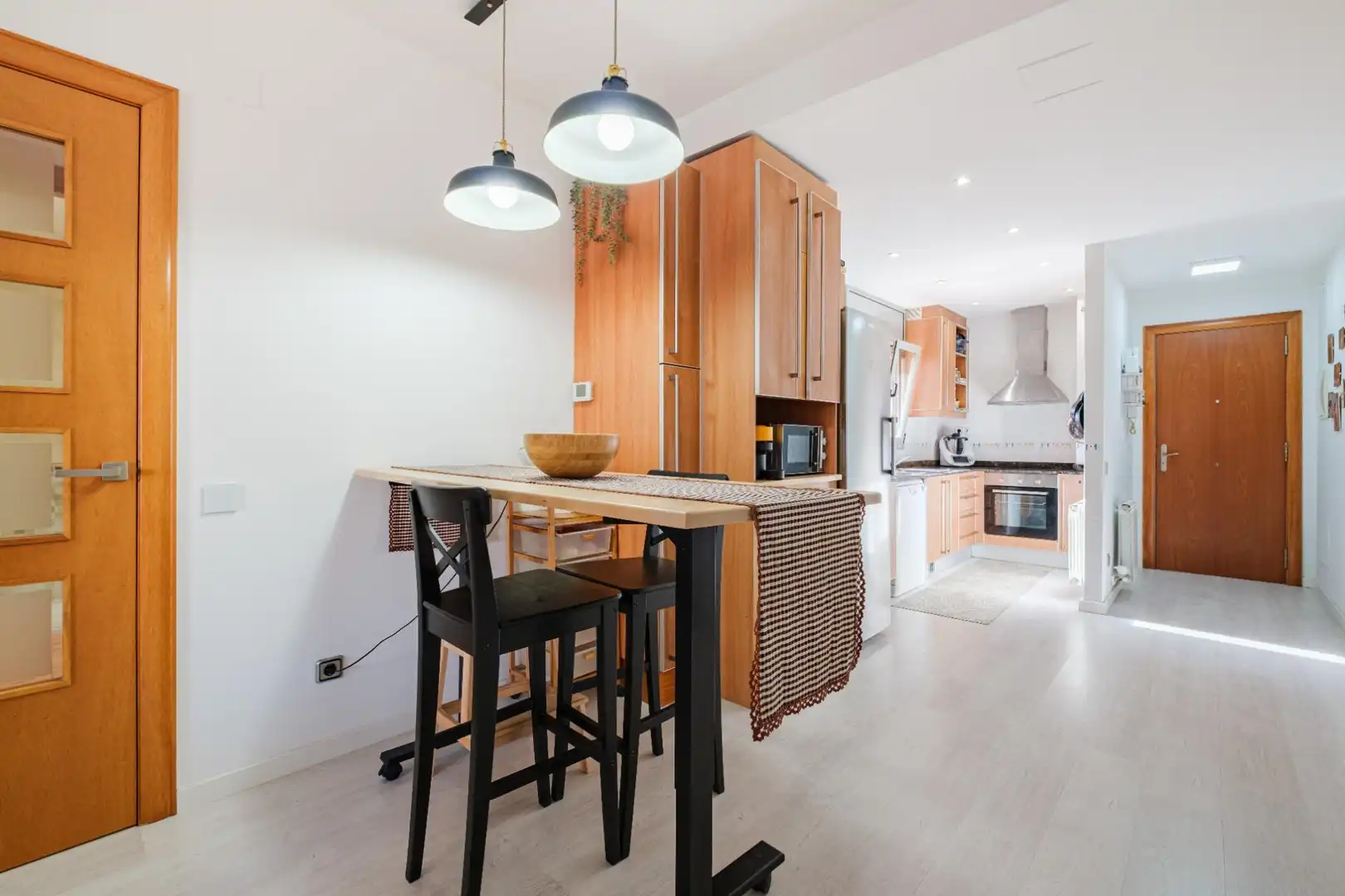 Cocina de Piso en venta en Sant Vicenç Dels Horts con Aire acondicionado, Calefacción y Terraza