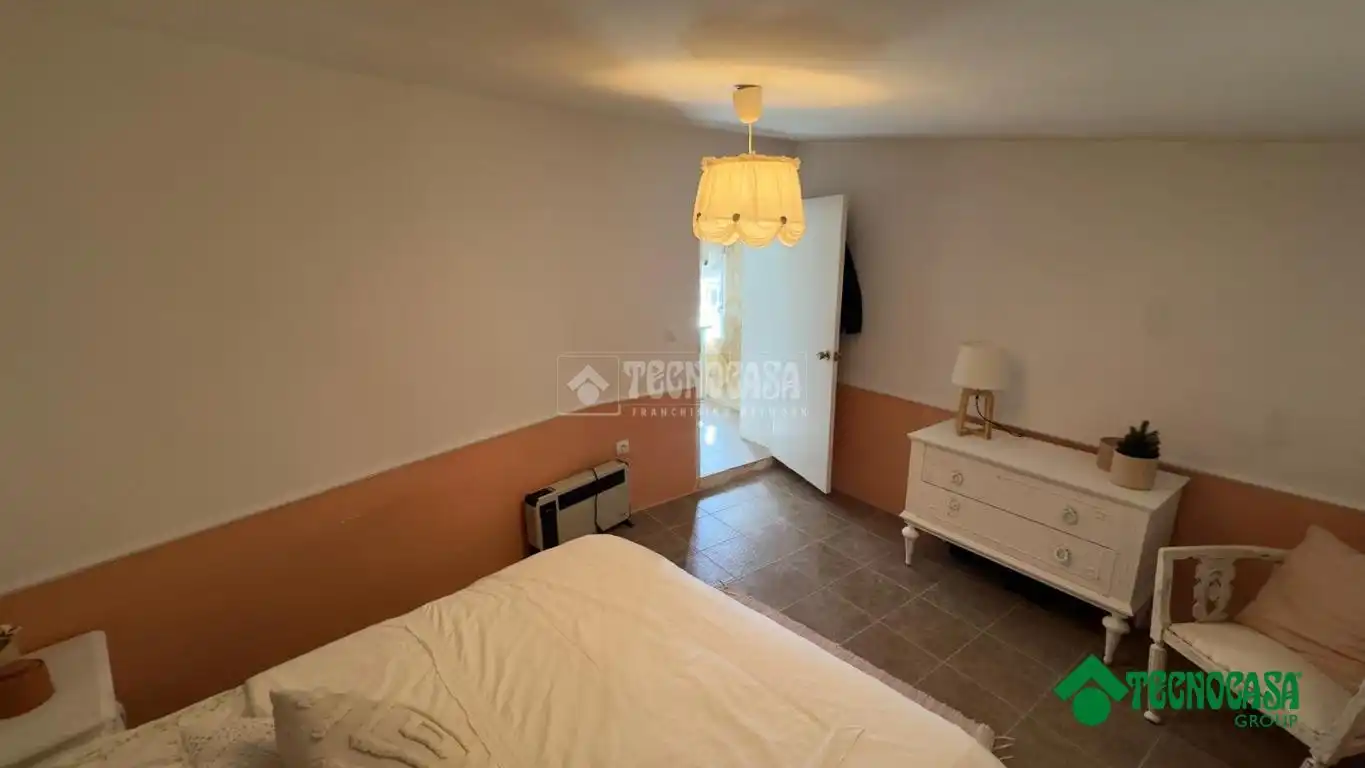 Habitación de Casa adosada en venta en Zafra de Záncara con Aire acondicionado, Calefacción y Amueblado