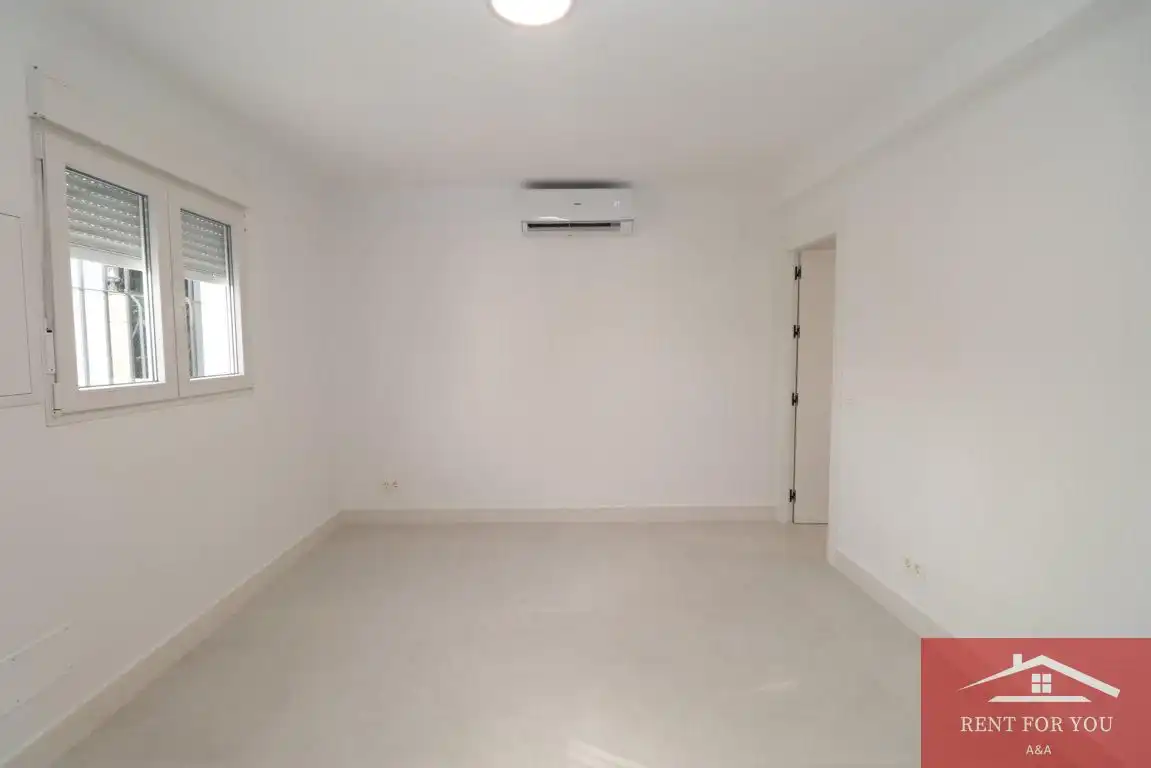 Ground floor for rent in Centro