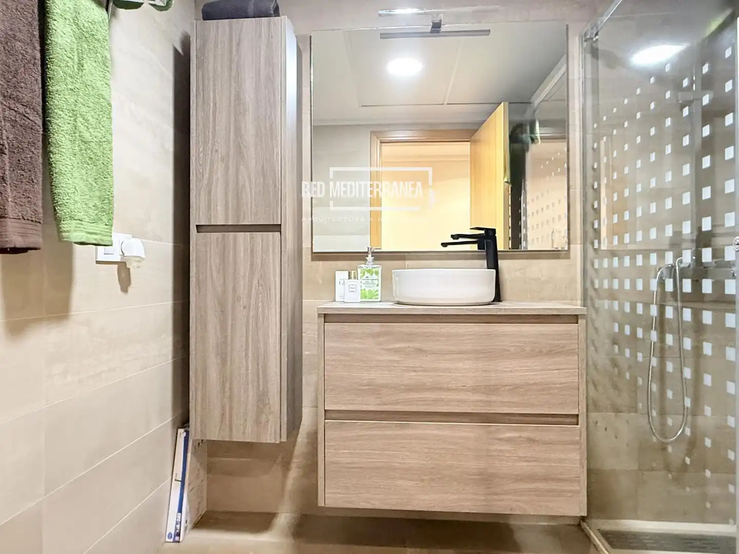 Bathroom of Flat for sale in Gandia  with Air Conditioner, Heating and Parquet flooring