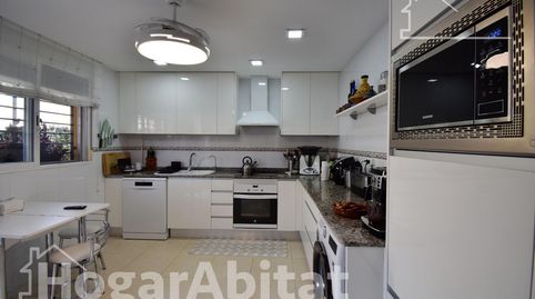 PRECIOSO ADOSADO EN URBANIZACIÓN CON PISCINA, GARAJE Y TERRAZA, imagen 4