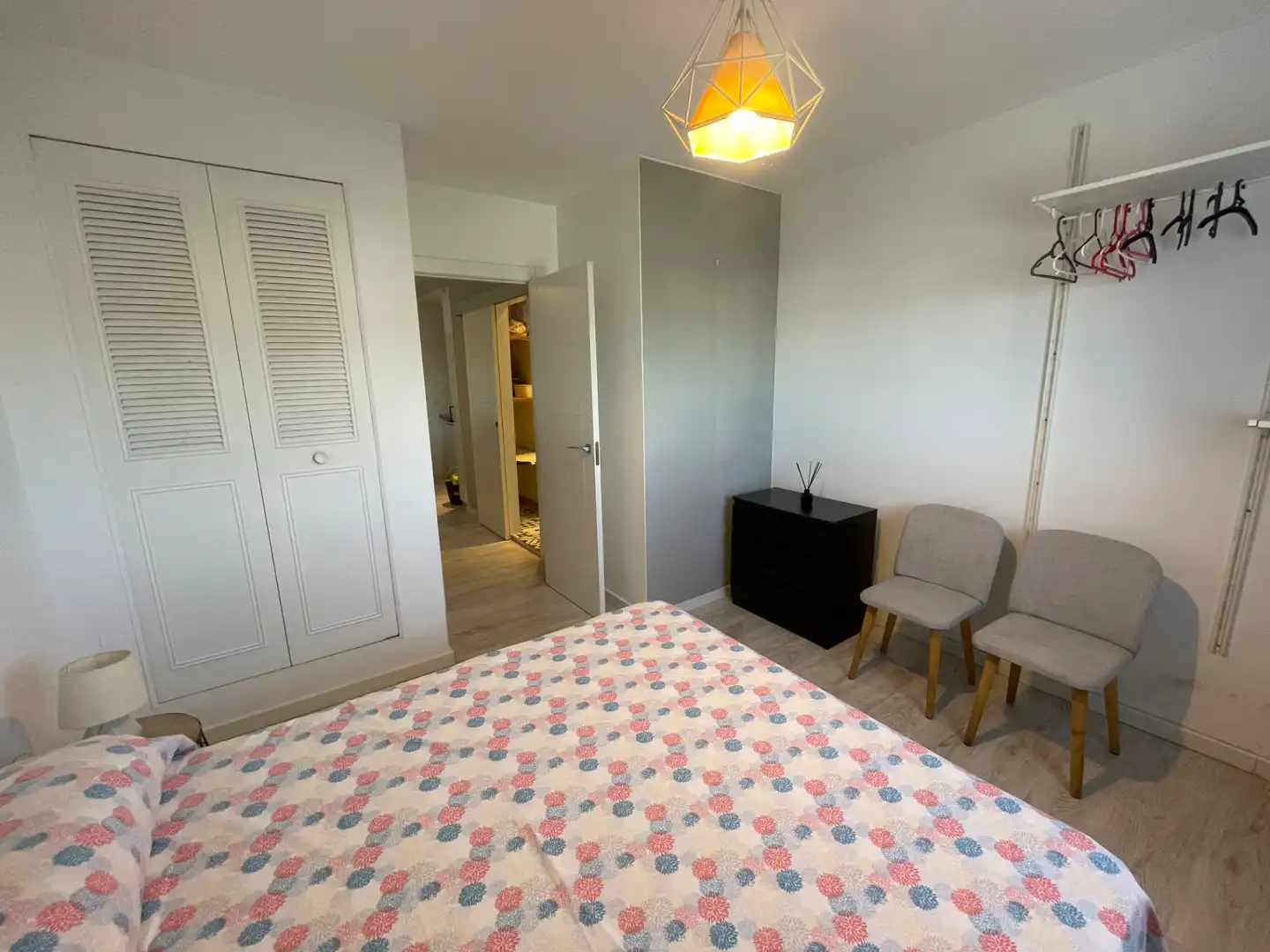 Habitación de Apartamento en venta en La Línea de la Concepción con Amueblado y Lavadora