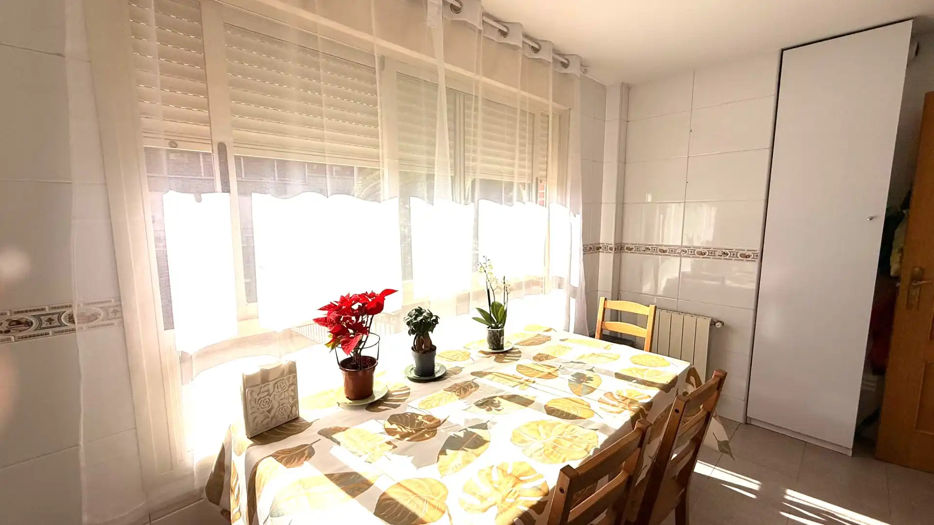 Comedor de Casa o chalet en venta en Madrid con Aire acondicionado, Calefacción y Jardín privado