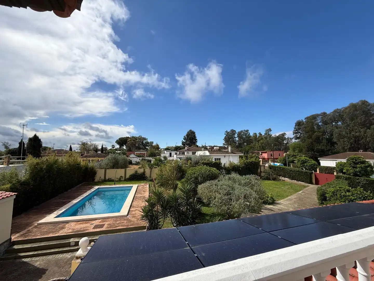 Piscina de Casa o chalet en venta en Alcalá de Guadaira con Aire acondicionado, Calefacción y Jardín privado