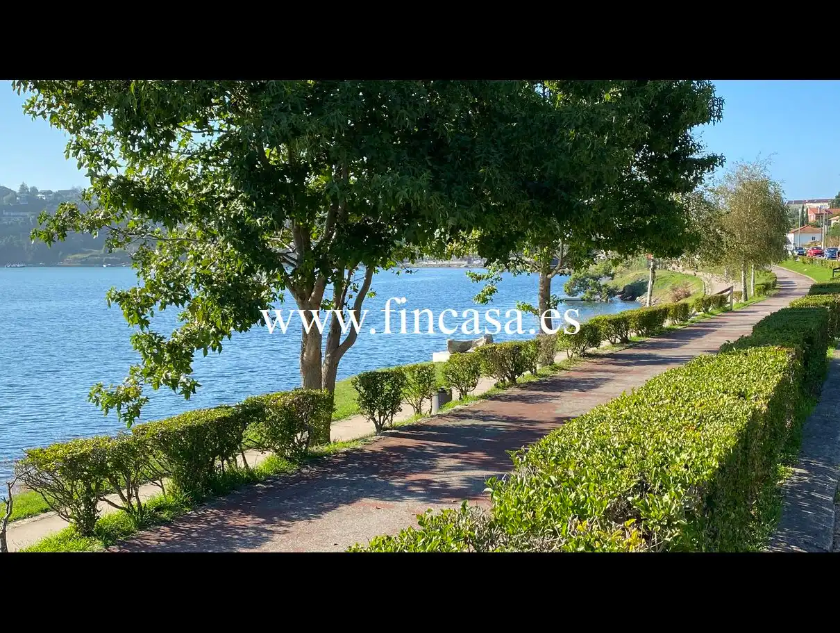 Casa o chalet en venta en Nigrán con Jardín privado, Terraza y Trastero