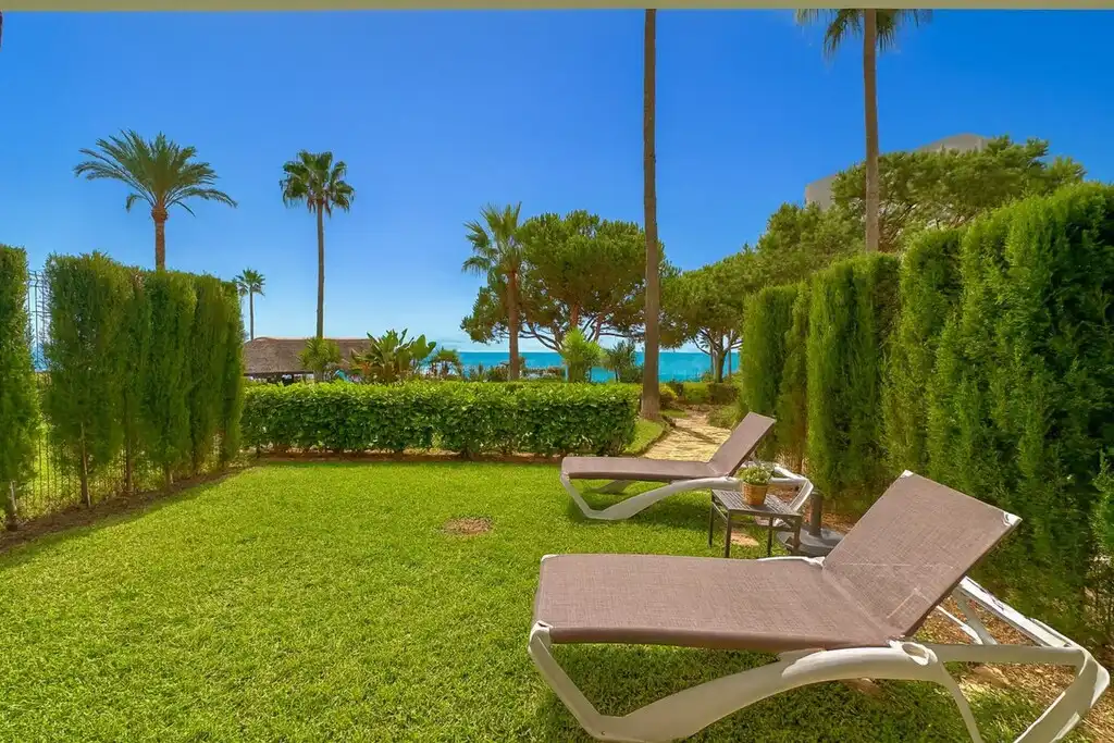 Vivienda con piscina en venta en Calahonda