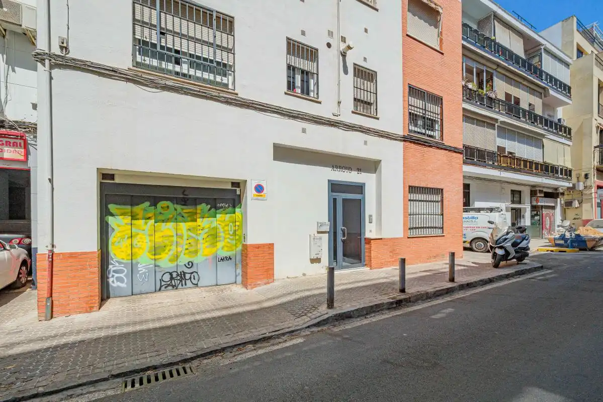 Exterior view of Flat for rent in Sevilla  with Air Conditioner, Heating and Furnished