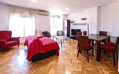 Bedroom of Apartment for sale in  Madrid Capital  with Air Conditioner and Balcony