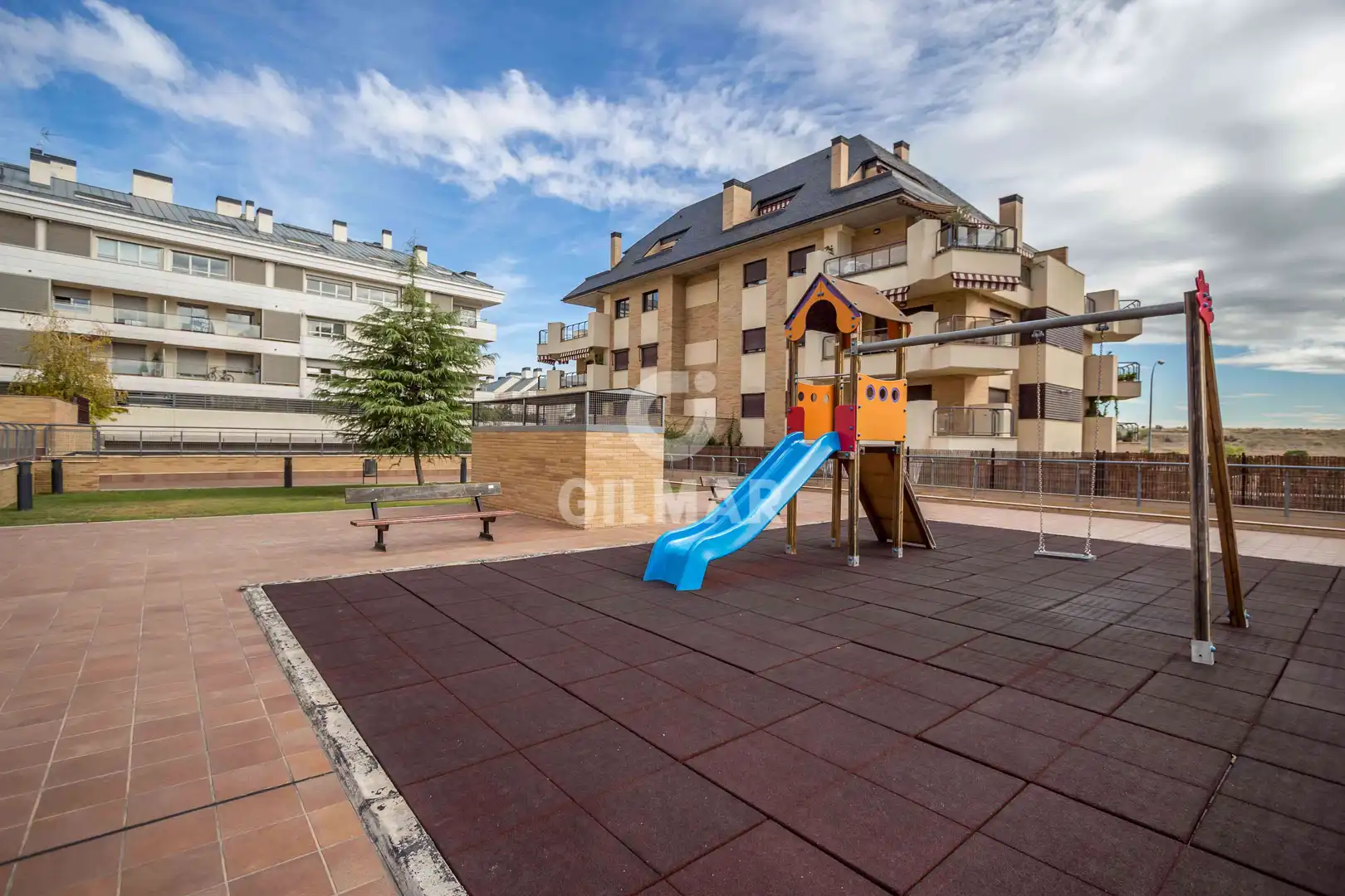 Terrasse von Erdgeschoss zum Verkauf in Boadilla del Monte mit Heizung, Privatgarten und Schwimmbad