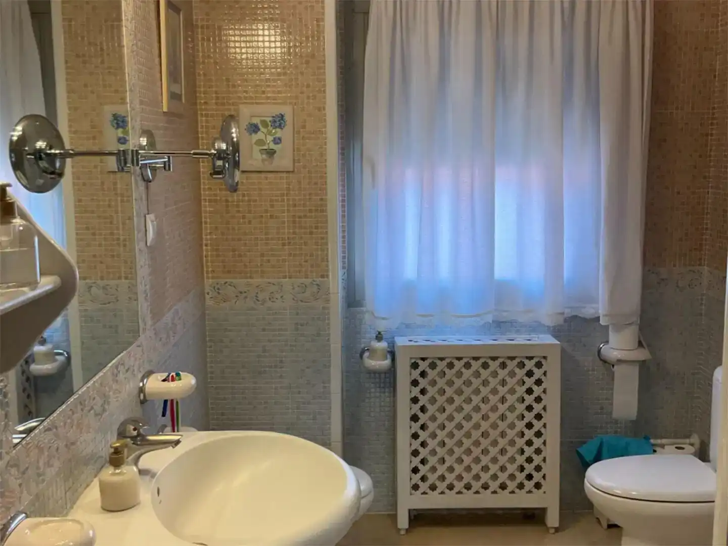 Bany de Casa o xalet en venda en Bormujos amb Aire condicionat i Balcó