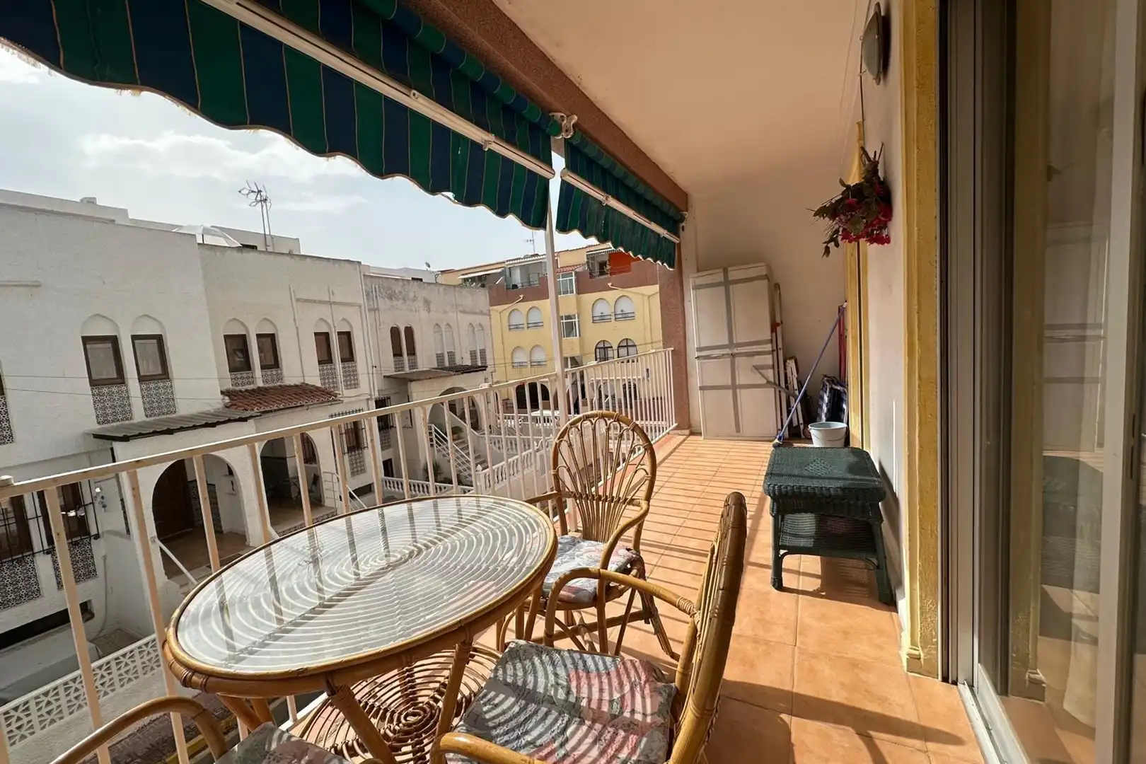 Terrasse von Wohnungen zum Verkauf in Torrevieja mit Balkon