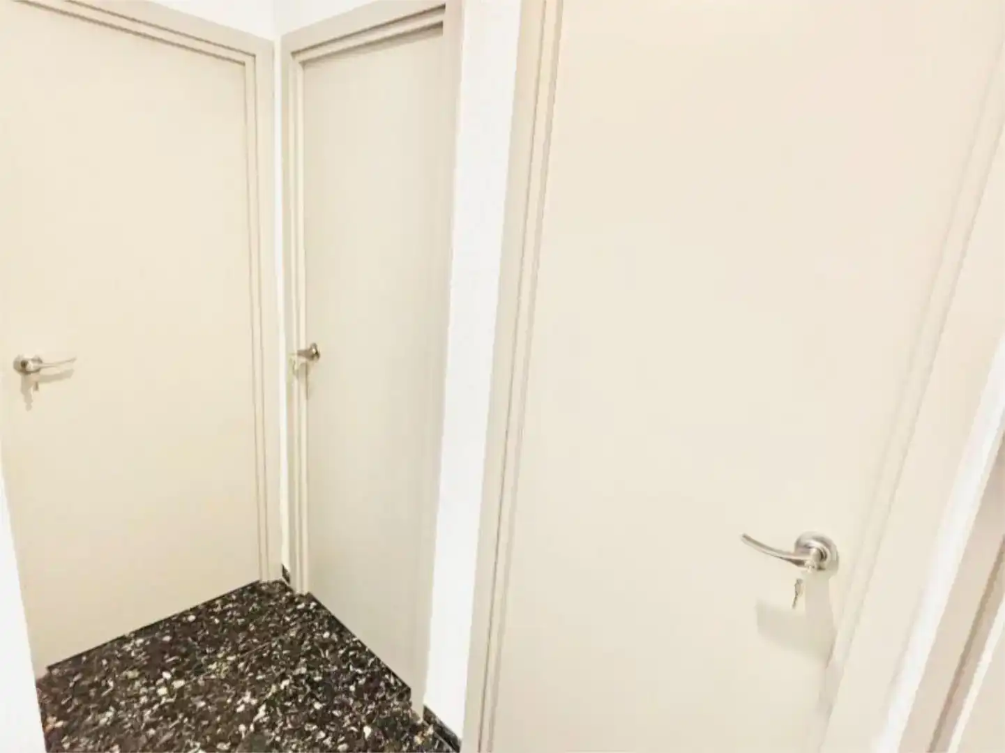 Badezimmer von Wohnung zur Miete in  Valencia Capital mit Klimaanlage und Balkon
