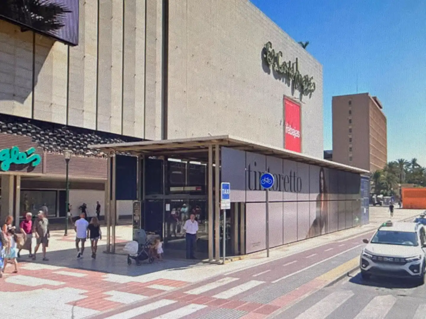 Parcheggio con ascensore in affitto a Avenida de Andalucía 32