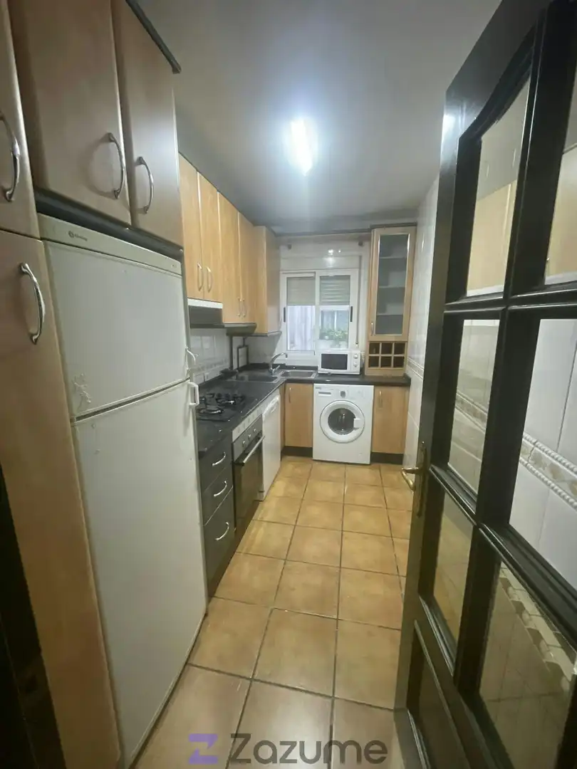 Cuina de Apartament de lloguer en Zafra amb Jardí privat, Piscina i Forn
